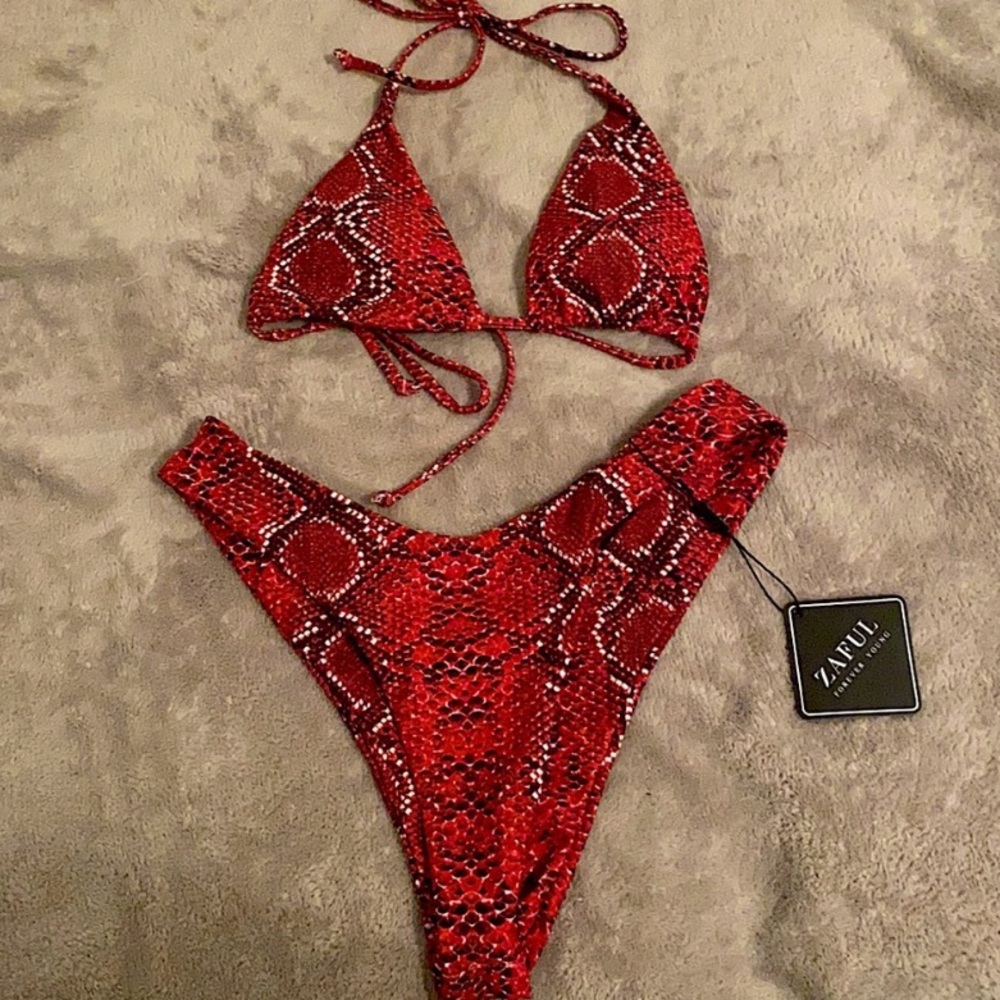 Zaful Red Snake Skin Bikini Set